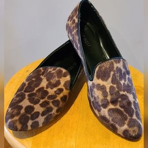 Nine West faux leopard fur loafer flat 8M animal print